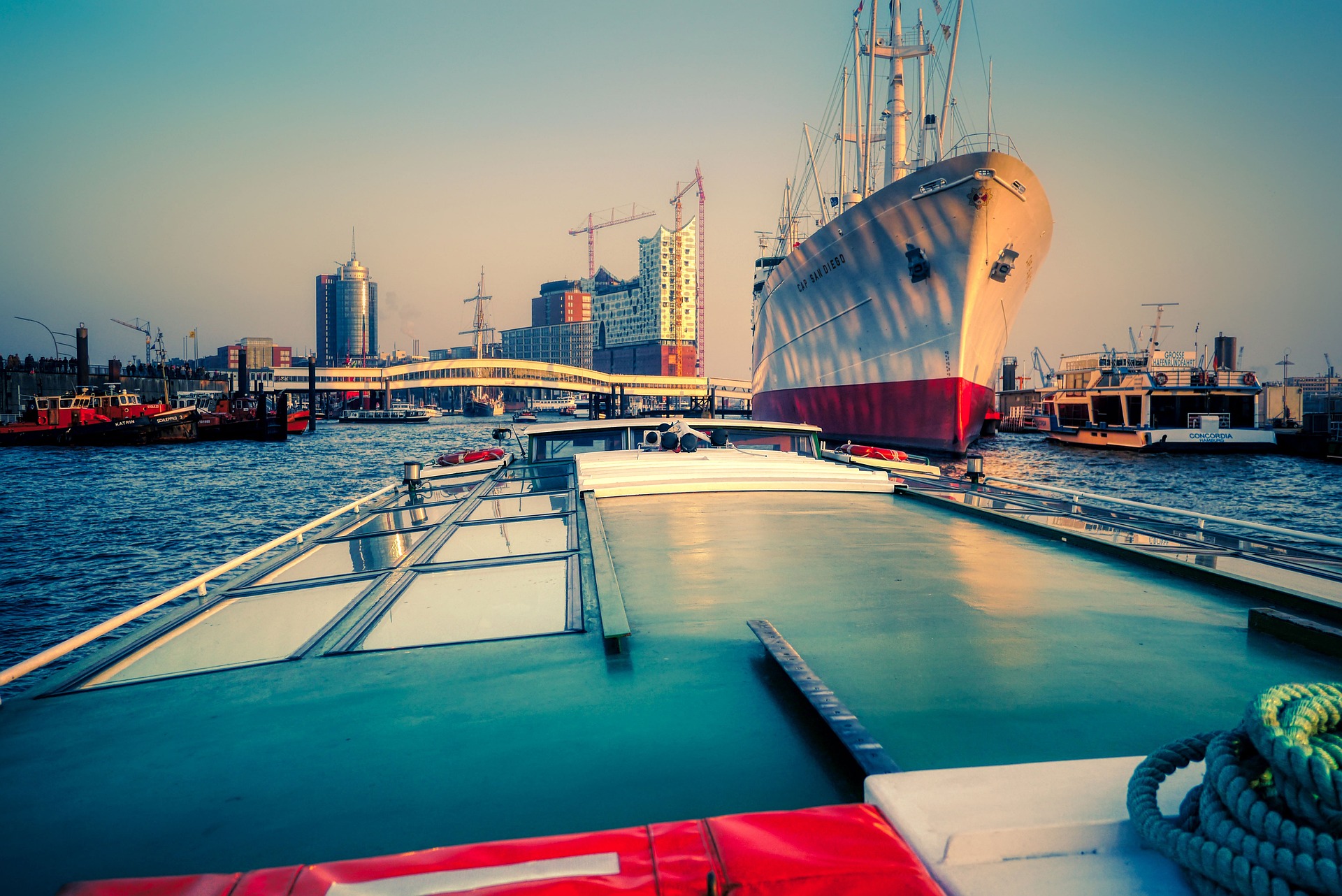 Ships Port Management with Peterson Ships Port Management with Peterson